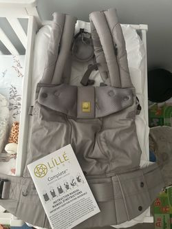 Lillebaby baby carrier