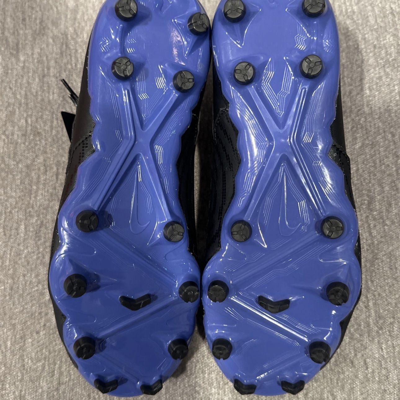 Nike Phantom GX Soccer Cleats Size 4.5 for Sale in San Diego, CA OfferUp