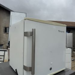 Mini Refrigerator 