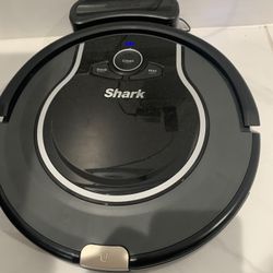 Shark IQ Robot RV1001 App-Controlled Robot Vacuum with Wifi and Home Mapping, Pet Hair Strong Suction with Alexa 