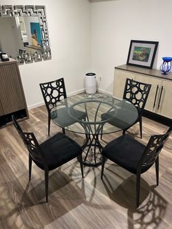 Modern Dining Table w/Four Chairs