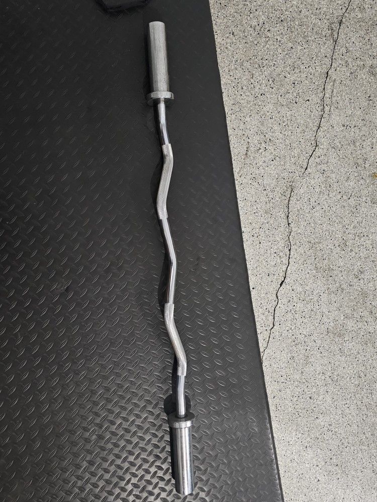 Olympic EZ Curl bar (excellent condition)