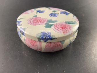 VTG Floral Tin-Perfect for candy or trinkets!