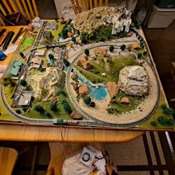 N Scale Train Layout 37" X 41"