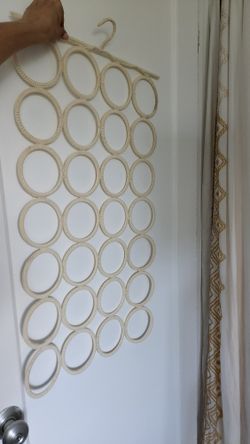Scarf/belt/Jewelry Hanger.