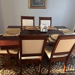 Dinning Table 
