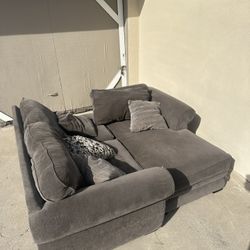 Free Sectional Couch 