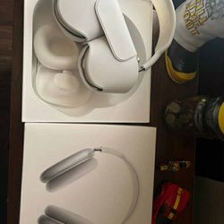 AirPod Maxes