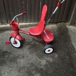 Rad racer Toddler Bike Great Gift! Radio Flyer Deluxe Steer and Stroll Recreation Bike Tricycle, Red