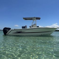 1999/2019 Hydra Sport 2450 vector 