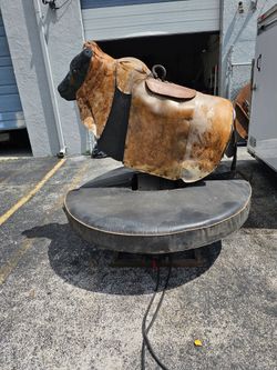 Mechanical bull