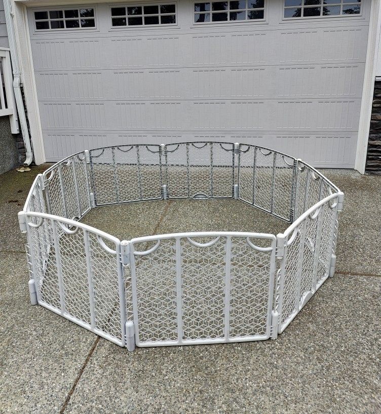 9-Panel Pet Gate & Playpen