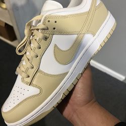 Nike Dunk low Team Gold Mens Size 9.0 Brand New