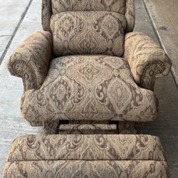 La-Z-Boy recliner rarely used.