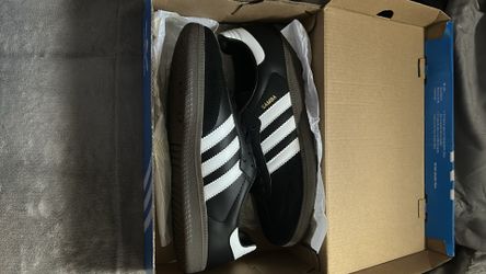 Black sambas OG size 9