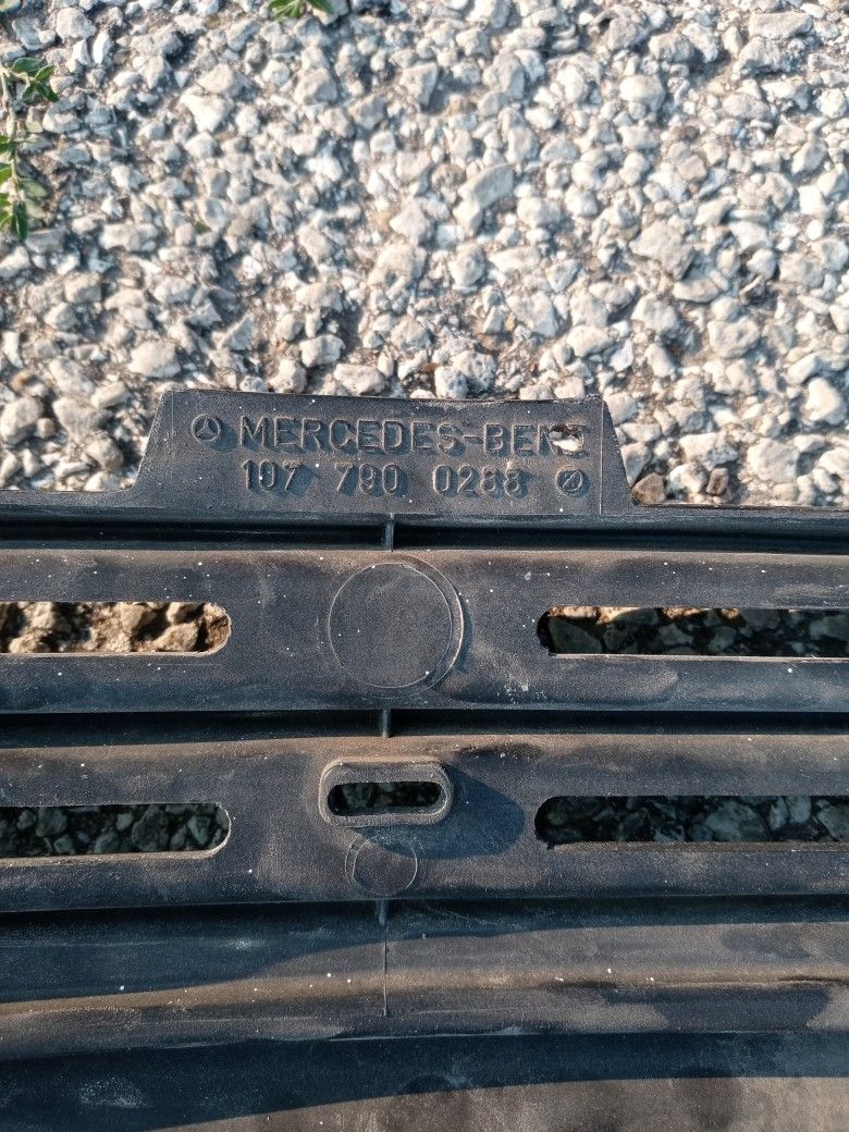 Mercedes 107 Bumper Lower Valance