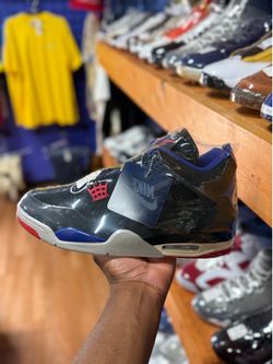 2025 Air Jordan Retro 4 “Rare Air White Lettering”
