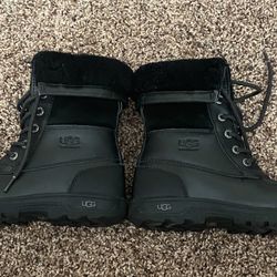 Children Ugg Boots, Size 2 
