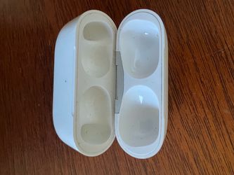 AirPods Pro (1st Gen) Case (case only)
