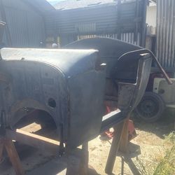 She’ll  roadsters body / rat rod