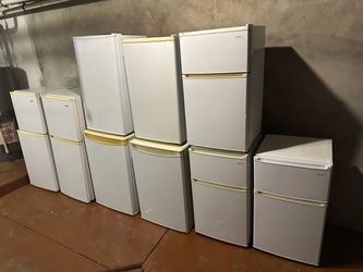 Mini refrigerator