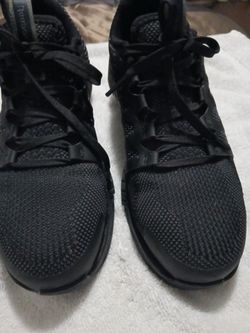Reebok shoes.  (men's 6.5M)    (Women's 8.5M)