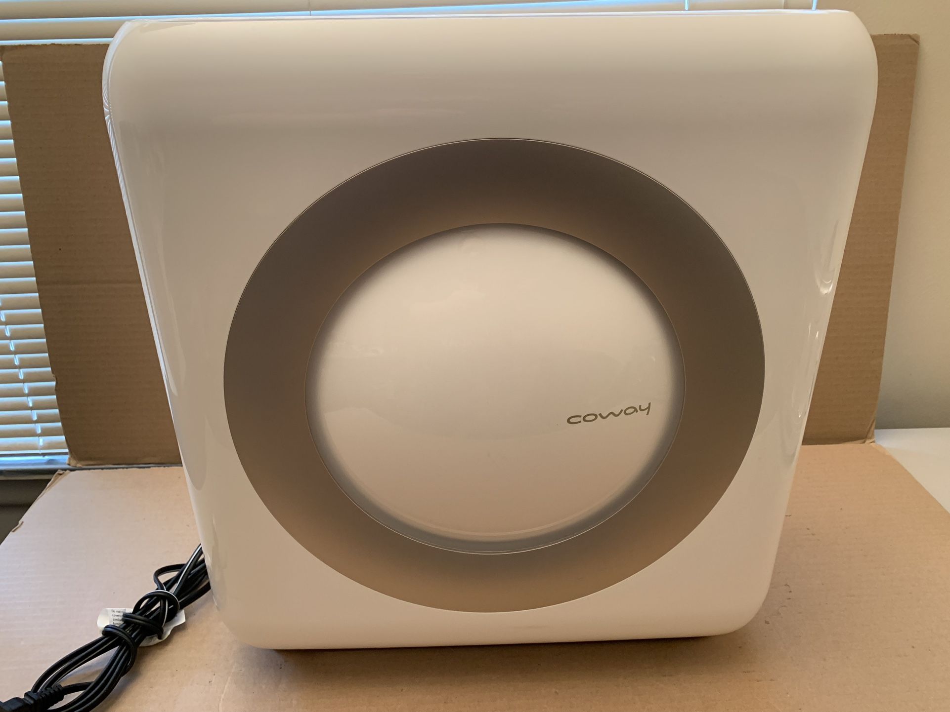 COWAY Airmega AP-1512HH(W) True HEPA Purifier w/Air Quality Monitoring-White