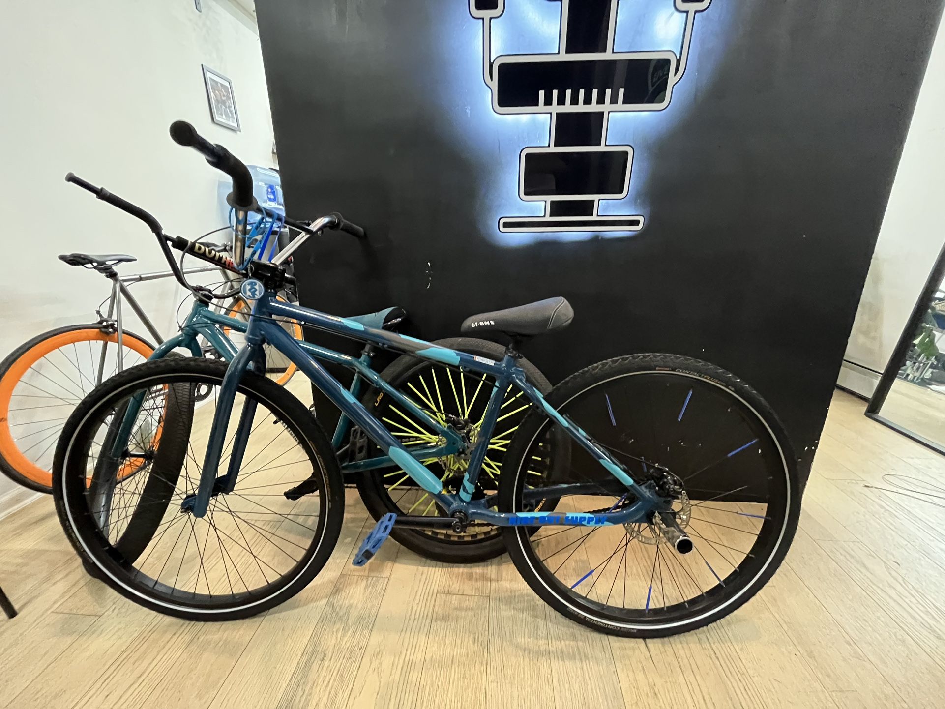 Blue Gt 29inch