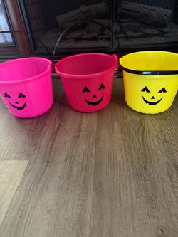 Holloween basket $2 each
