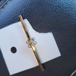 Avon Bar Pin