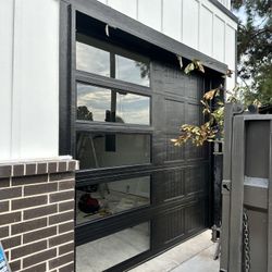 Garage doors / Modern 