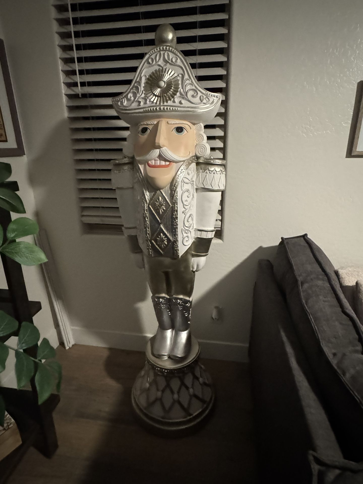 6 FT Nut Cracker   Brand New   Paid $499 plus tax