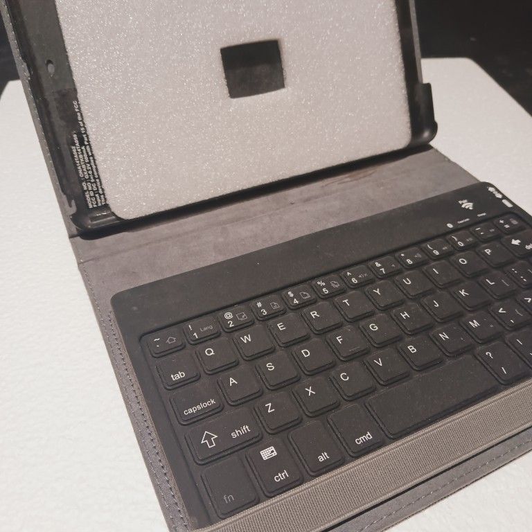 Tablet Case With Keyboard