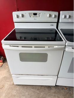 Amana stove Electric white