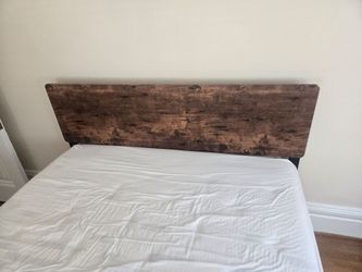 Full size frame & mattress
