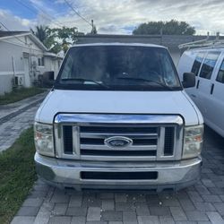 2014 Ford Econoline