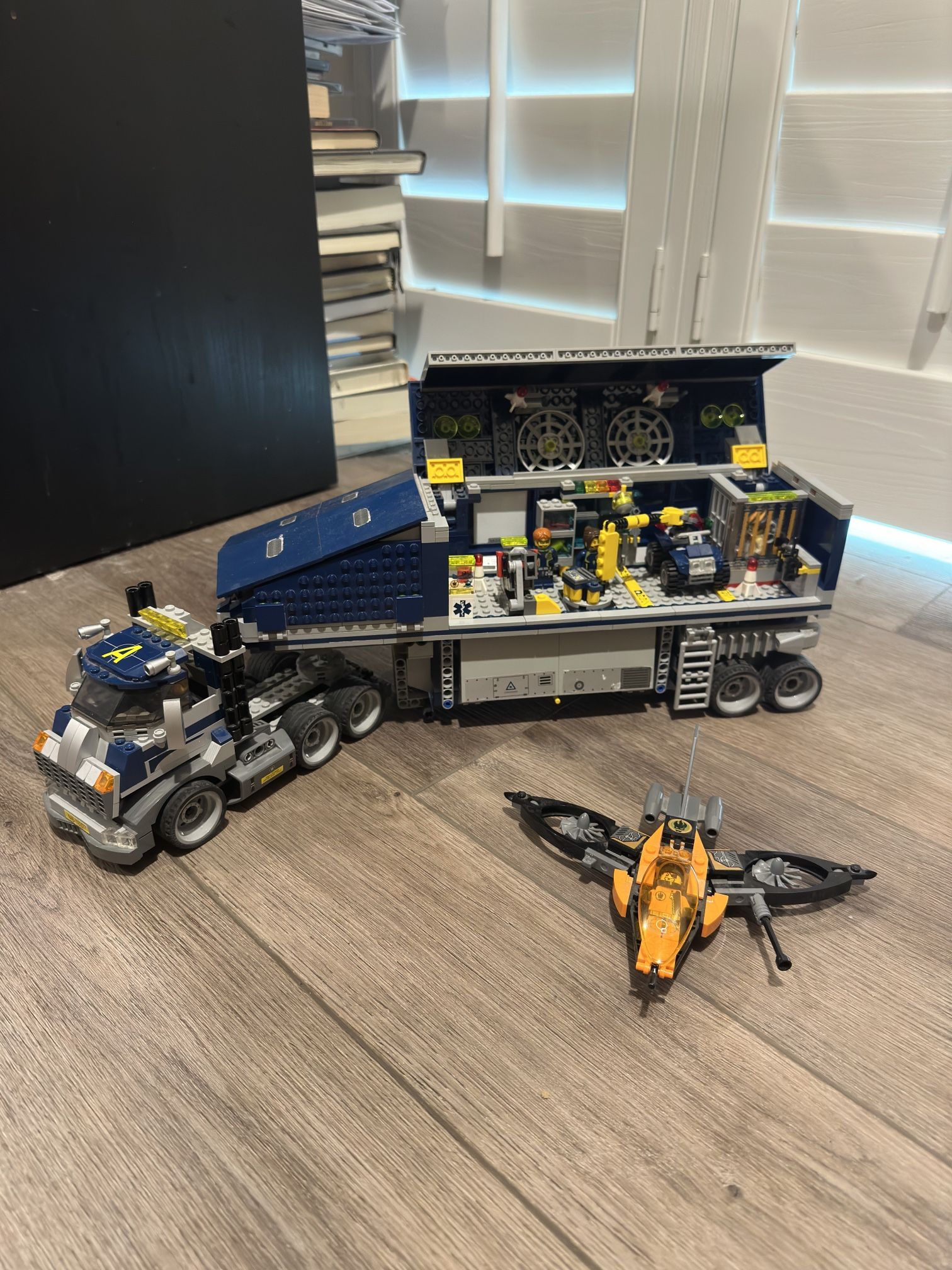 Truck Lego Agents Mobile Command Center LEGO Mobile Command Center