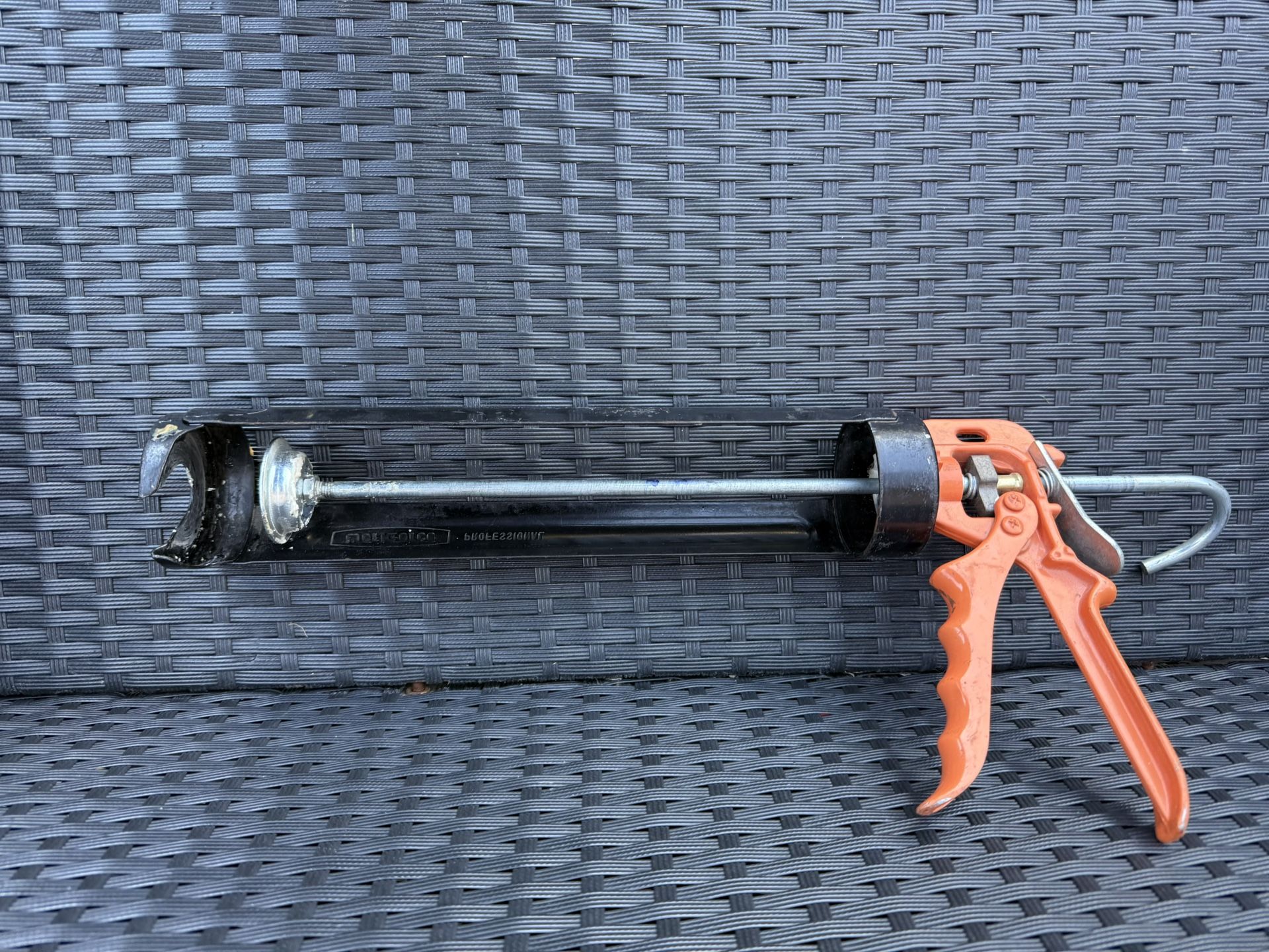 Heavy Duty Caulk Gun 