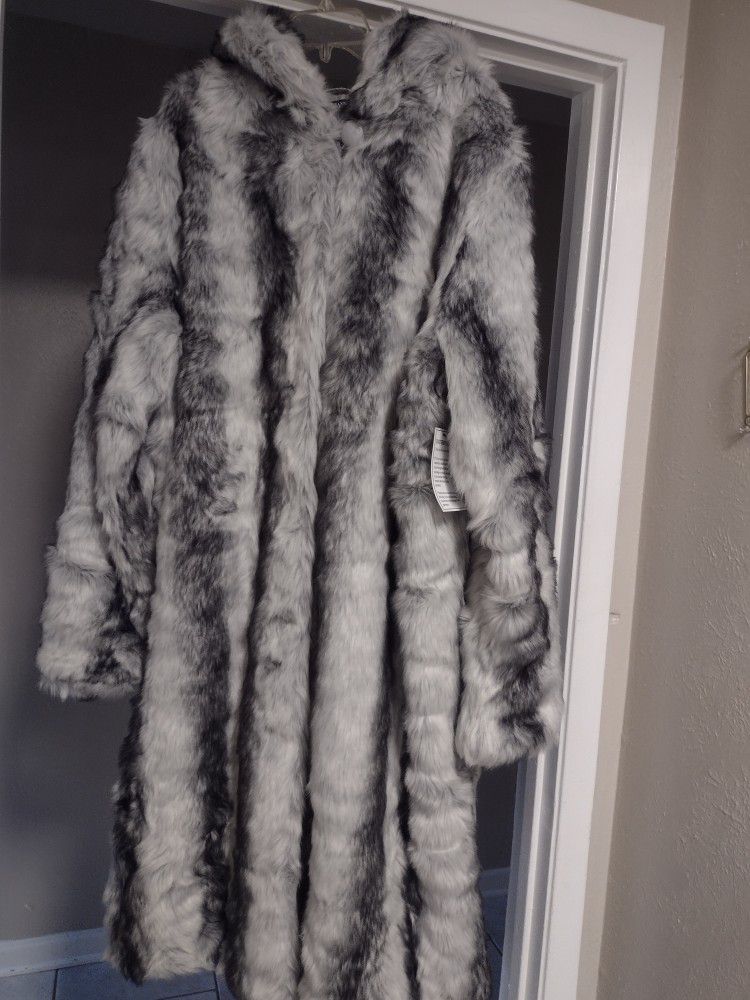Long Coat Fur Chinchilla Coat W/ Hood- Brand New