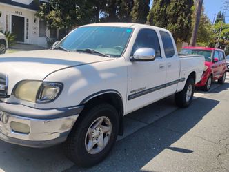 2002 Toyota tundra SR5 V8 runs great