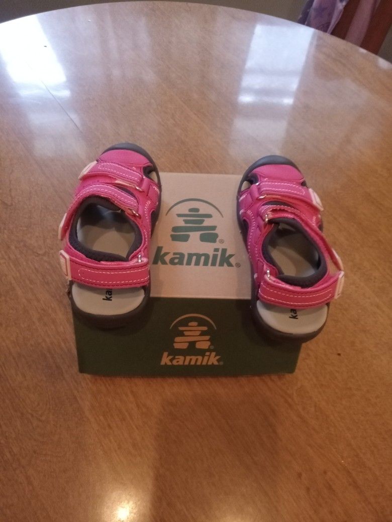 Girls Kamik Sandals
