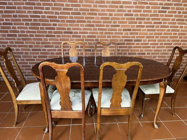 Vintage Wood Table with 1 Removable Leaf + 6 Chairs + Table Pads