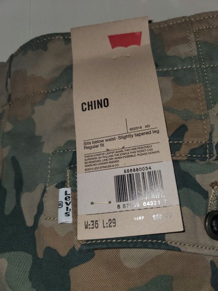 Brand New Levi's Camo Chino Pants W36 L29