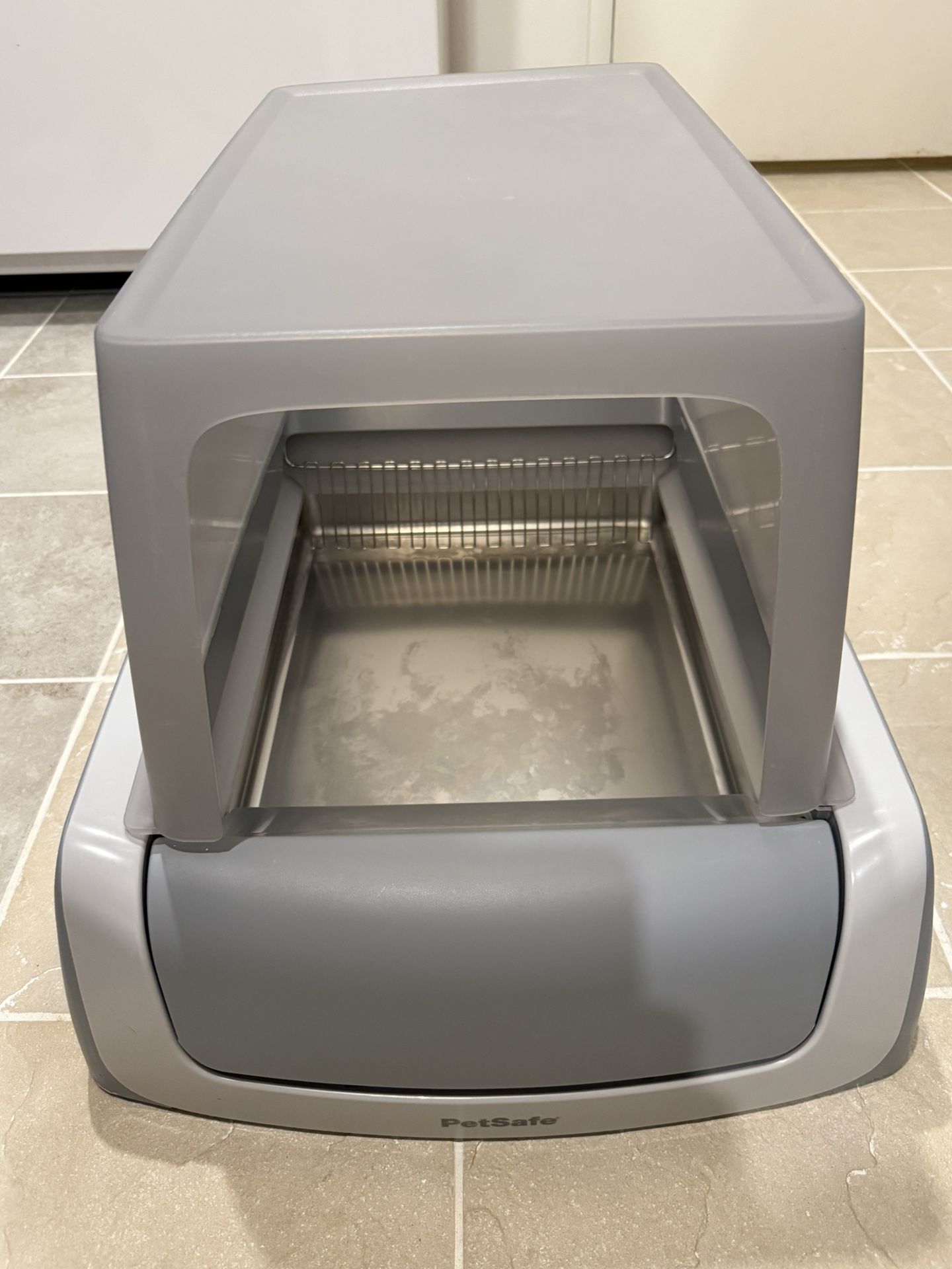 PetSafe Scoop Free Litter Box with Lid