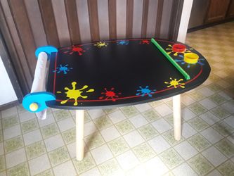 Child's Craft Table/Desk