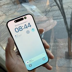 iPhone 15 Unlocked 256 GB + Free New Case & Screen Protector 