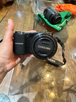 Samsung NX2000 20.3MP Smart Camera Bundle + 2 Lenses & Original Box⁠