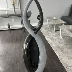 4 Ft 9 Inch Modern couple kissing fountain Grey and black