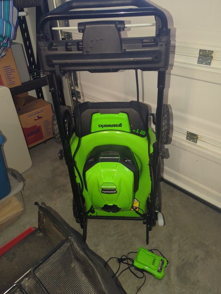 Greenworks Electric Lawn Mower