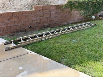 Extension ladder for sale - 500 lbs capacity